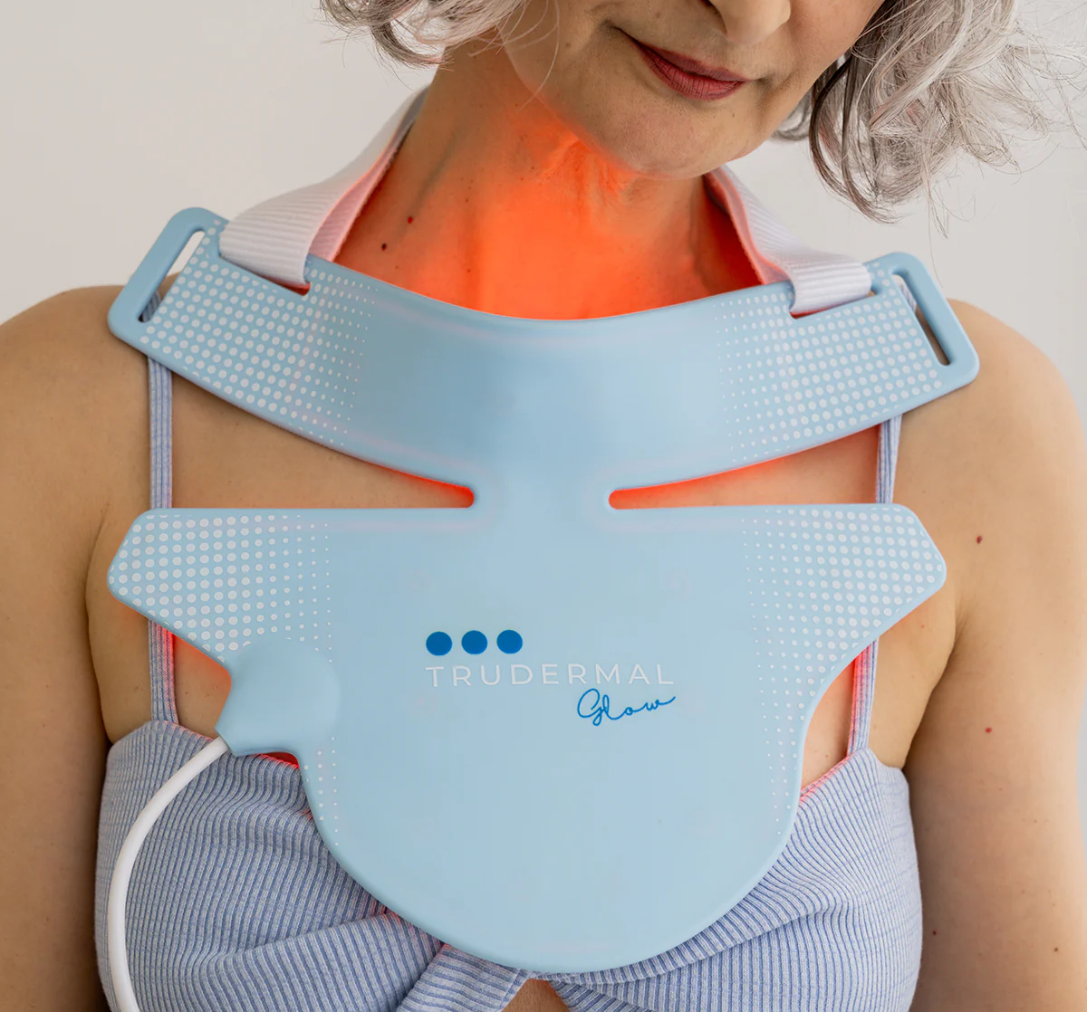Trudermal LED Neck & Décolletage Mask - Image 3