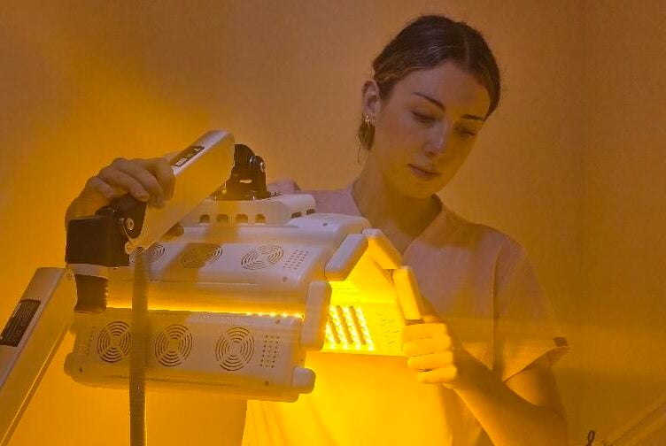 sophie-led-light-therapy-1