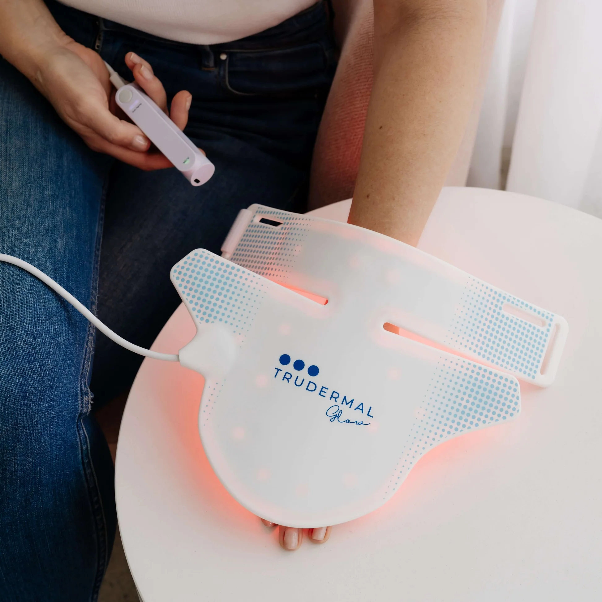 Trudermal Advanced++ LED Neck & Décolletage Mask - Image 5